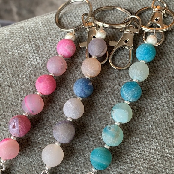 💕x2HP💕Druzy beaded handmade keychain - Picture 8 of 9